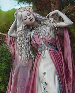 荞麦叔叔hui采集到美女