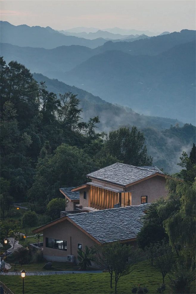 云里小憩，花间造梦，来和婆婆聊聊天 | 隐居乡里·花婆婆民宿花境营造 / 乐梵园艺 – mooool木藕设计网