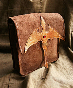 张扬跋扈oo采集到创意皮具