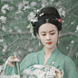 @你看那是岸_朱夫人     转载请关注，标明出处，谢谢。部分来着转载。 真人女头，男头，情头，闺头，基头，INS头像，潮头，欧美，仙女，复古，港风，古风，丧，黑白 ，头像背景图