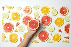 混合新鲜的切片橙子，柠檬和葡萄柚