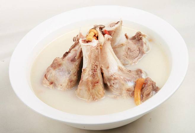 养生筒骨汤