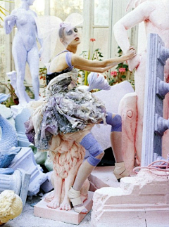 时间旅行者R采集到Tim Walker