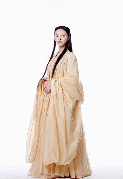 啾啾你小耳朵儿采集到定妆照
