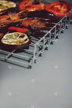 格子烤肉,清新,明虾,虾,灰色背景,热,烤的,食品,柠檬,成分