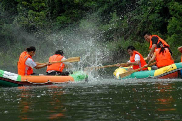 黄山蓝水河漂流记