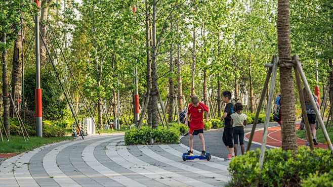 徐汇万科中心绿轴公园 Xuhui Van...