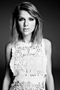Taylor Swift
(Zoom in)