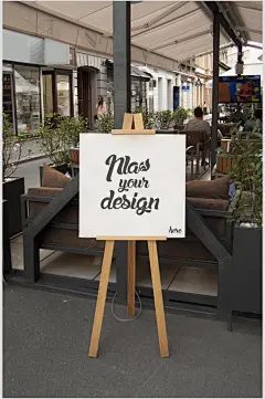 英文字母木头桌子户外海报样机