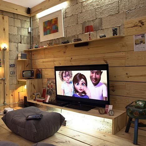 [温馨之家 小户型创意木艺客厅电视背景墙...