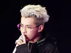 #MRFANTASTIC吴亦凡##吴亦凡1106生日快乐# 160909 芭莎明星慈善夜 壁纸图片
man in black【全黑套装 眼镜 银发】

crlogo ​