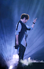 #五月天 诺亚方舟 明日版 重庆# #阿信# #云破日出 你是那道光束# 