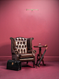 伞,室内,扶手椅,茶几,公文包_151433022_Old English Room Set._创意图片_Getty Images China