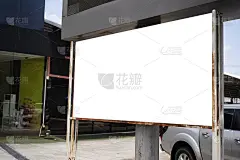 城市街道上的户外框架模型
