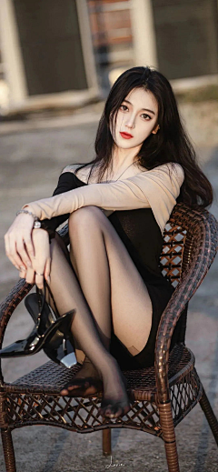 小艾-Q采集到小美女.小小美人儿