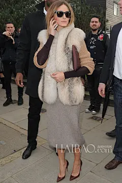 【图】准“德普嫂”美美现身，Julianne Hough与男友大秀甜蜜！海报时尚网最新欧美明星街拍合辑(2月14日~2月20日)_第25页_欧美明星街拍_海报时尚网