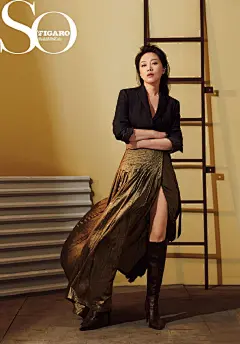 闫妮橙色光晕大片写真图片

