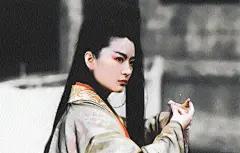 【笑傲江湖2：东方不败 (1992)】
林青霞 Brigitte Lin
李连杰 Jet Li
关之琳 Rosamund Kwan
#电影场景# #电影海报# #电影截图# #电影剧照#
