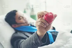 生病的商人仍然要自己工作。经营理念，拼搏
