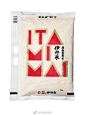 日本Itamimai伊丹米包装设计，他采用纯粹的红黑二色，所有包装都用一样的编排模式，对不同产地的产品分别作图形上的变化，在保留强大的视觉冲击力的同时，也增添了很多趣味感。由设计师佐藤可士和完成。 ​​​​