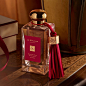 Give the gift of iconic English Pear & Freesia this New Year, presented in a limited-edition Cologne bottle.