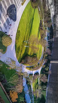 万科·中央公园丨地铁站上的珍珠项链 : 每一座公园都是献给城市的诗在纽约，中央公园创造了钢筋水泥中的都市憩园在伦敦，海德公园用历史给市民留下最好的遗产在杭城，我们用层层珍珠勾画成链，打造地铁站上的生态公园 项目名称：万科·中央公园 项目地址...