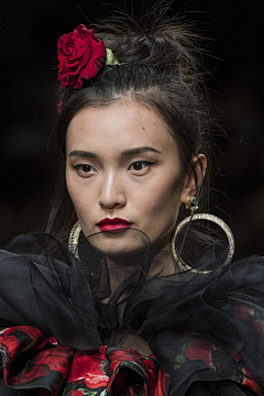 三天er采集到Dolce&Gabbana2019年春夏高级成衣时装发布