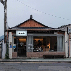 、雨茜采集到街景 店铺 钢笔淡彩素材