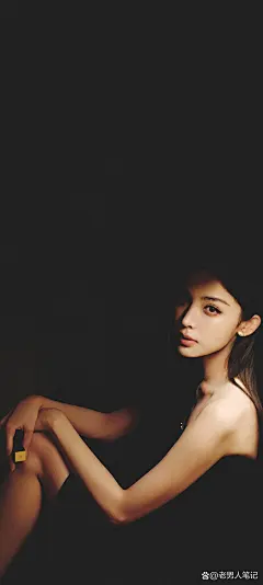 古力娜扎今日壁纸：干练长发抹胸...@老男人笔记的动态