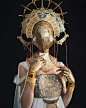 法国女艺术家兼模特——Nylh手工制作的可穿戴艺术作品，像是充满神秘感的高级女祭司装束。从照片、细节、场景布置，配饰设计，一切都是如此的美丽和精致，就像是渲染出来的一样~