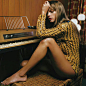 #霉霉 新专# #Midnights# #泰勒打雷姐合作新曲#

Taylor Swift新专辑《Midnights》最新写真释出！

好喜欢这次的视觉设计，真的太美了！ ​​​​