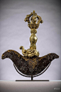 Tibetan 'Kartrika' knife in iron with gilt bronze handle 17th - 18th century (26 cm) (*)