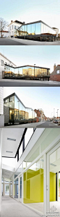 筑龙网建筑师圈：比利时哈勒尔贝克银行办公室，Dierendonck Blancke Architecten建筑事务所。这是个改造项目。既有的角落建筑享受历史性的城市景观，因此它被保留了下来，同时进行了翻修。尖尖的屋顶被切去，以使足够的光线能够进入建筑中心。http://t.cn/zOM2JXH