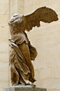 www.360doc.cn/imagelist.aspx?versionid=20209879&pagenum=2《萨莫特拉斯的胜利女神》（Winged Victory of Samothrace），约公元前190年的希腊原作，1863年出土，现藏于法国卢浮宫，希腊最著名的雕塑之一。