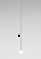 点与线构成的吊灯丨设计：Michael Anastassiades。灯具设计给人以精美极简的平衡美感，每一组灯具宛如一个个体操吊环运动员在空中亮相，虽然纤细且不对称却力量感十足。设计师谈到：“没有人能够复制自然界的光线，然而幸运的是在灯具的设计过程中，我却有幸能够捕获到其中的一些奥秘”。 
