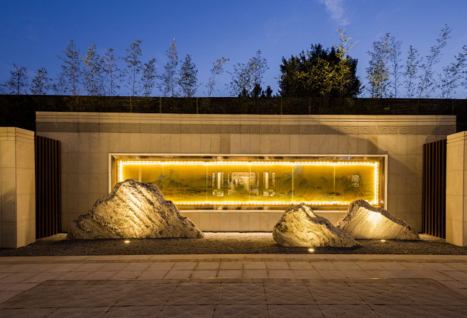 西安蓝光长岛国际新中式展示区景观墙对景夜景灯光山水画卷景墙片石