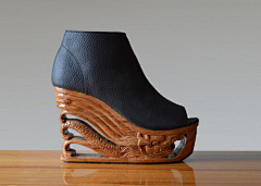 現實設繪-leading采集到越南设计师 LanVy Nguyen 的木雕高跟鞋