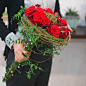 有间花店|上海鲜花快递|创意花束|红玫瑰热情新娘手捧花