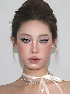 创意妆容 - 小红书搜索