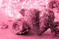 粉色浪漫背景下的玫瑰和爱心，macdown高清图片素材，图片，素材，图片设计，插画，插画设计，艺术，创意图片素材