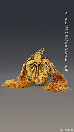 #丁酉话鸡年#旧时以蝎、蛇、蜈蚣、壁虎、蟾蜍为有害的毒虫，称“五毒”，而鸡能克制其中数种，故成为驱邪避毒的符咒主角之一。南朝梁宗懔《荆楚岁时记》中提到的汉代鸡门神画，被认为有趋鬼避邪的作用。 ​​​​