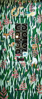 Coração Alecrim Door : The Coração Alecrim's Door, located at Travessa de Cedofeita (Porto, Portugal) was redesigned and painted in 2014, in "Vitrina" context, a project of the MA Communication Design - ESAD, Matosinhos. 
