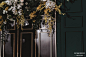 墨绿+金色特色吊灯装饰婚礼-国外婚礼-DODOWED婚礼策划网