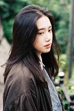 黄色笑脸侠采集到漂亮妹妹