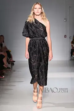 70年代优雅强势摩登女王！吉尔·斯图尔特 (Jill Stuart) 2015春夏女装秀，海报网亲临2015春夏纽约时装周_第11页_Jill Stuart