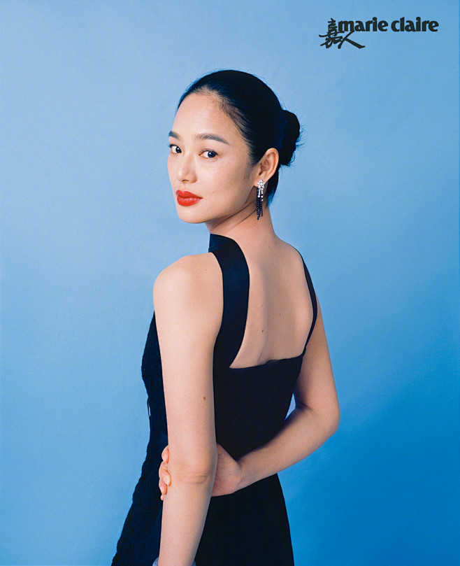 周韵marieclaire嘉人8月刊和她名字一样带着成熟的韵味四十岁的她呈现