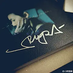 小新插画1247551890图片墙 买了张台版的孙燕姿新专辑，不小心拍成了所谓的签名版，由于无法鉴定这￿a5c2192gw1egoaubjfraj20p00p0tdw.jpg
