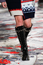 Alexander McQueen Spring 2017 Ready-to-Wear Fashion Show Details : See detail photos for Alexander McQueen Spring 2017 Ready-to-Wear collection.