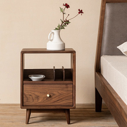 自白床头柜 致家家居 |樱桃木黑胡桃木榉木全实木 北欧原木床头柜 自白床头柜 致家家居 |樱桃木黑胡桃木榉木全实木 北欧原木床头柜