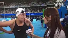 刚刚比完女子100m半决赛的傅园慧，行走的表情包哈哈哈哈哈哈太可爱啦！好喜欢她！ via@Happy张江